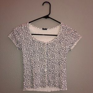 Brandy Melville blue floral zelly top